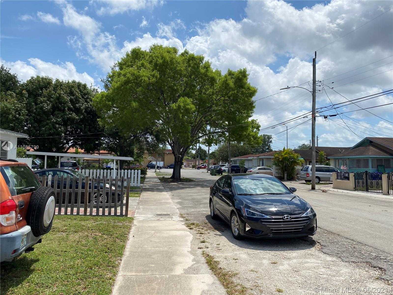 Small Image of 5727 SOUTH WEST 3RD STREET, Miami Number 4