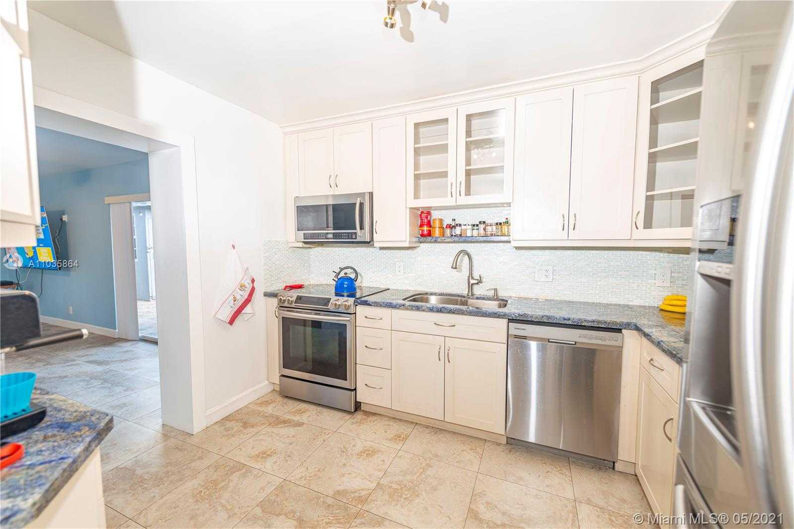 Small Image of 4633 NORTH ANDREWS AVE, Oakland Park Number 13
