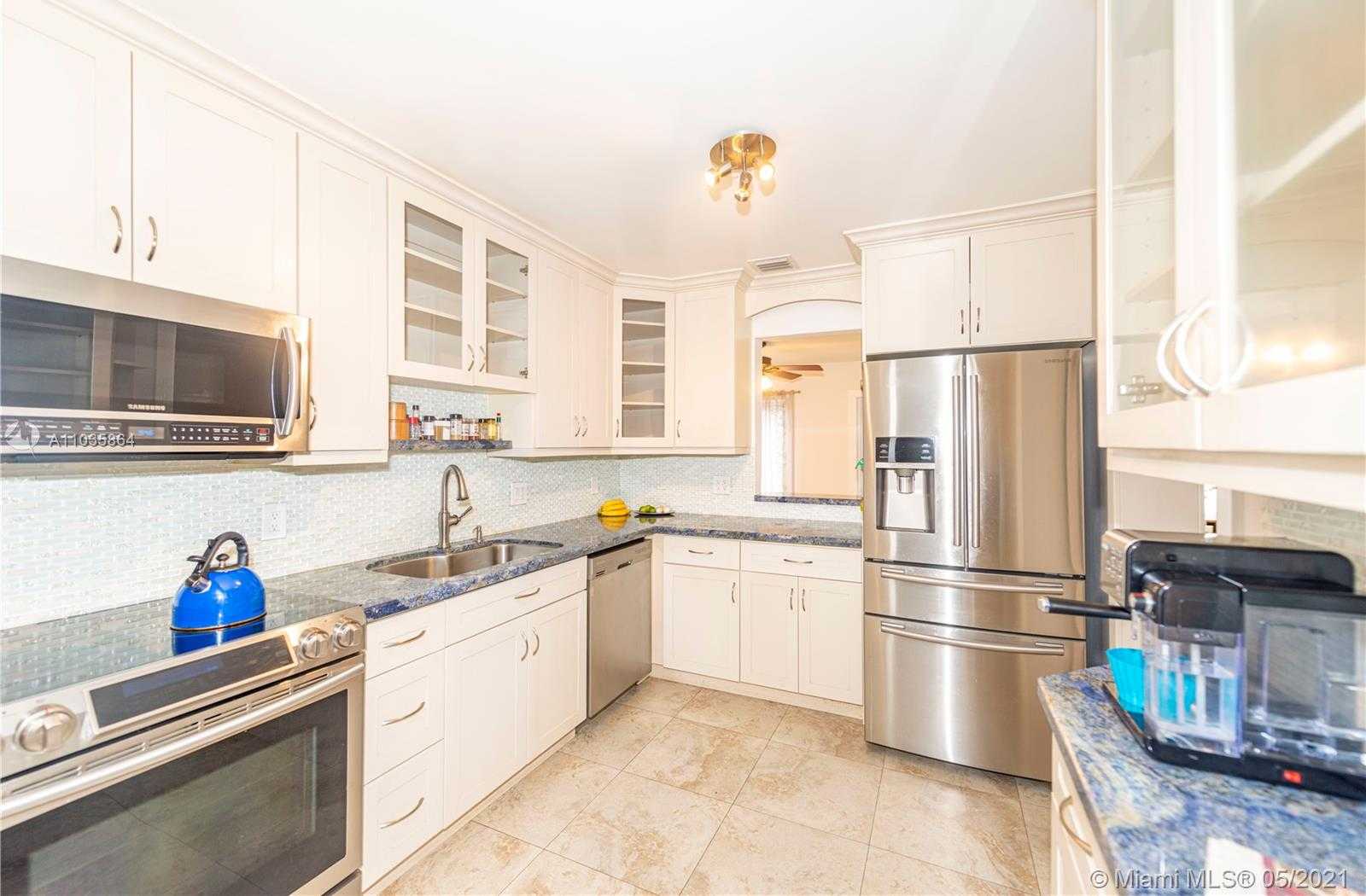 Small Image of 4633 NORTH ANDREWS AVE, Oakland Park Number 15