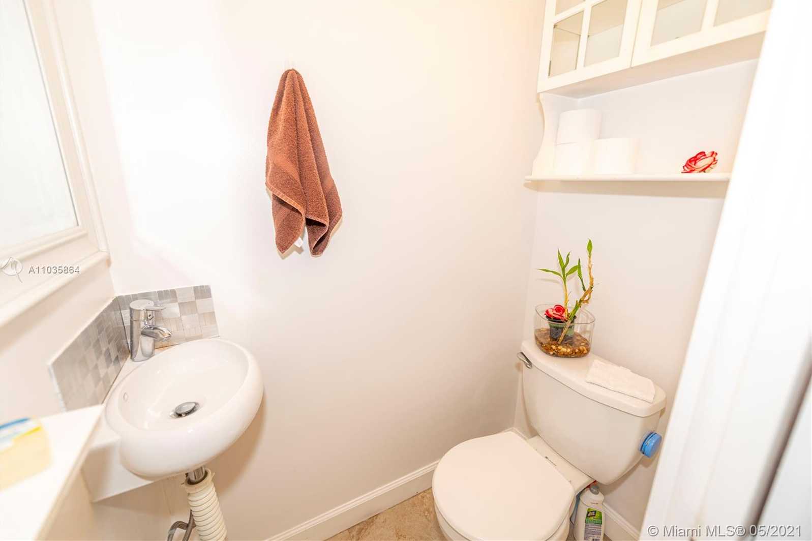 Small Image of 4633 NORTH ANDREWS AVE, Oakland Park Number 22