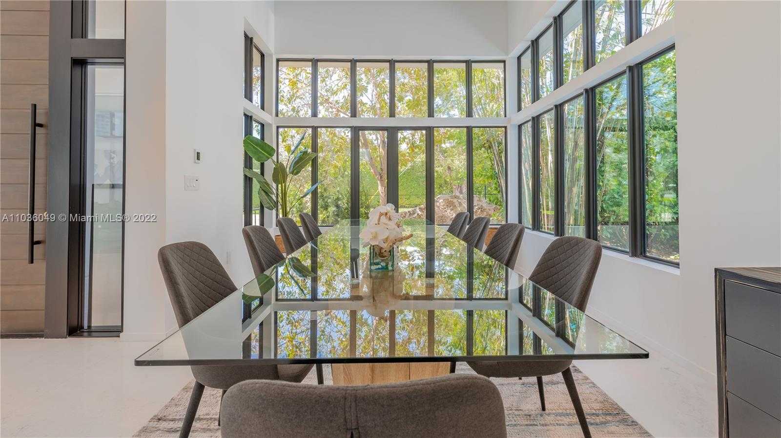 Small Image of 2140 SOUTH MIAMI AVE, Miami Number 12
