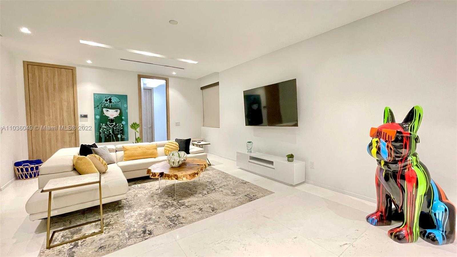 Small Image of 2140 SOUTH MIAMI AVE, Miami Number 14