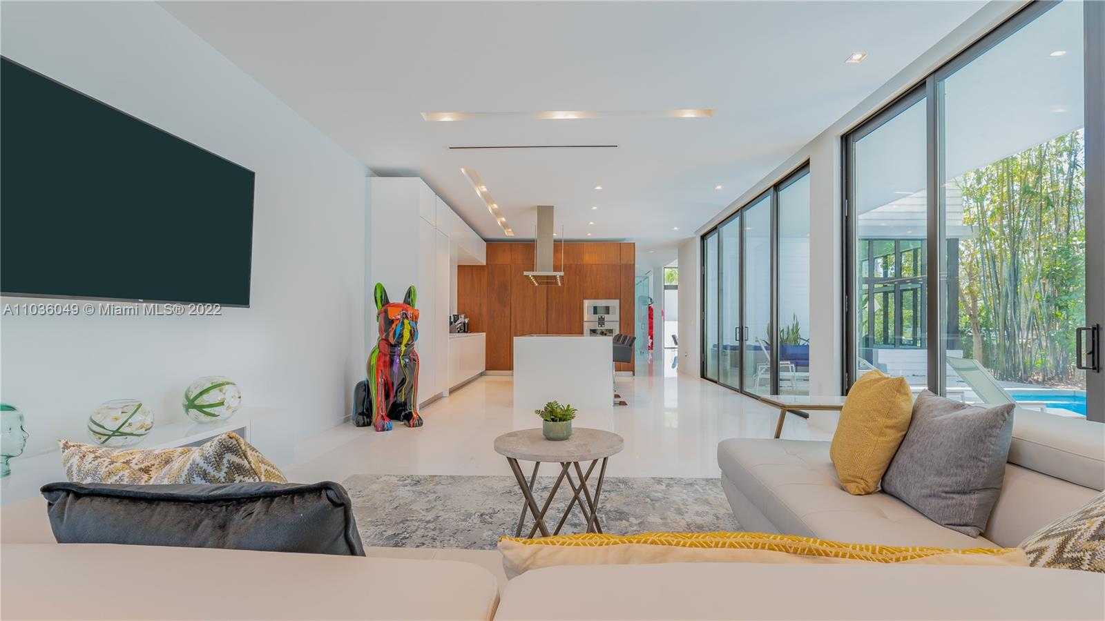 Small Image of 2140 SOUTH MIAMI AVE, Miami Number 15