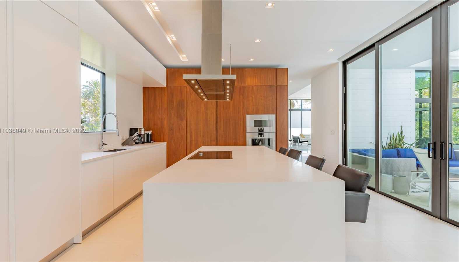Small Image of 2140 SOUTH MIAMI AVE, Miami Number 17