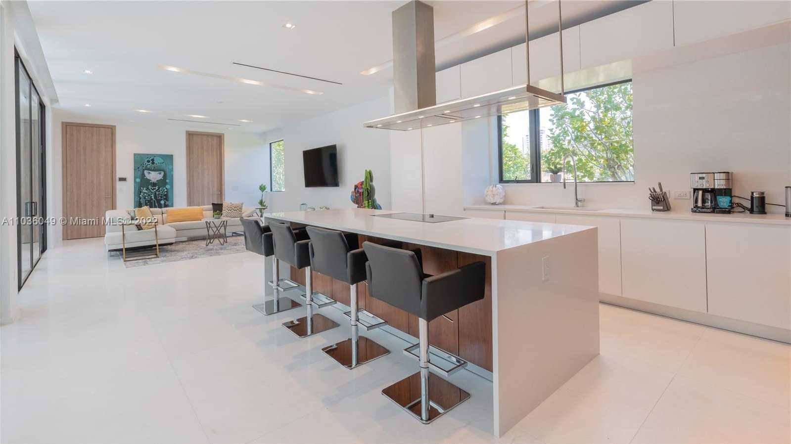 Small Image of 2140 SOUTH MIAMI AVE, Miami Number 19