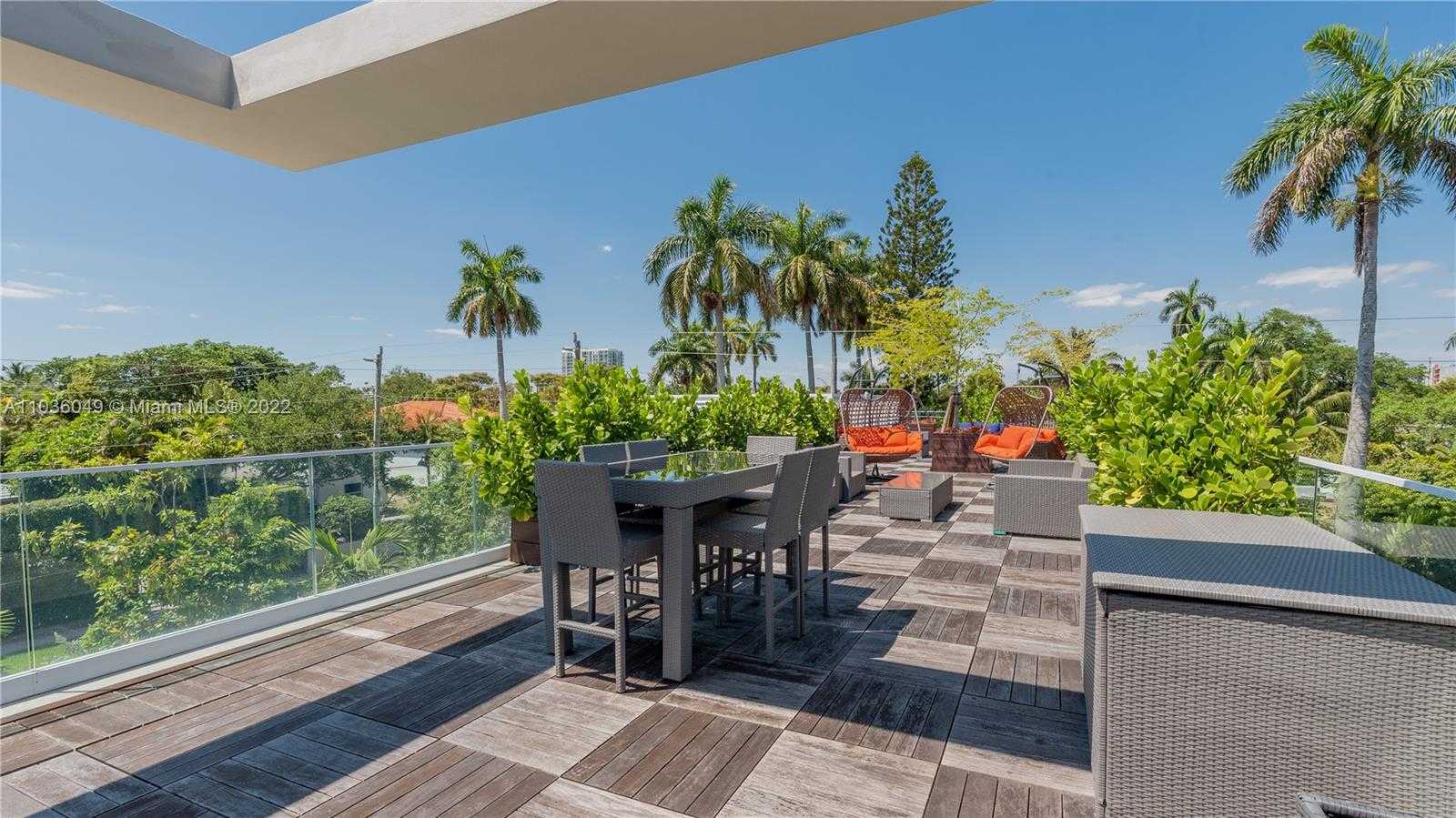 Small Image of 2140 SOUTH MIAMI AVE, Miami Number 48