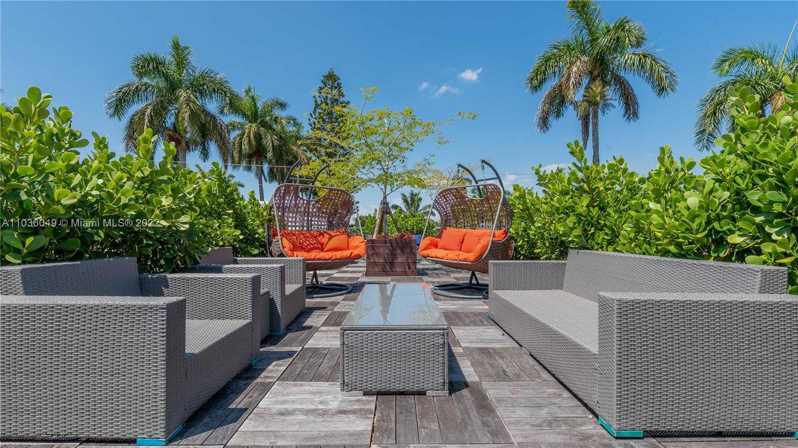 Small Image of 2140 SOUTH MIAMI AVE, Miami Number 49