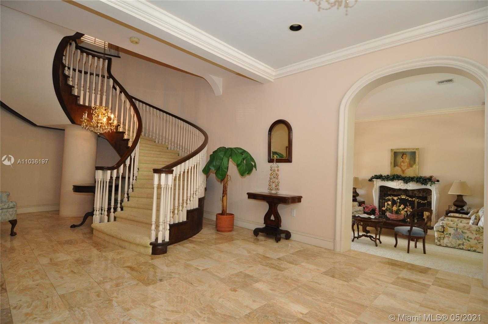Small Image of 131 CAPE FLORIDA DR, Key Biscayne Number 9