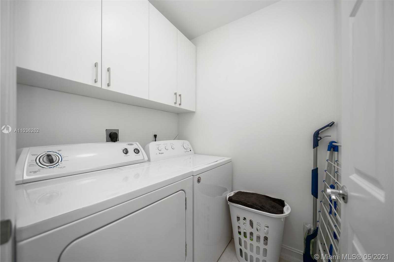 Small Image of 3172 NORTH EAST 211TH ST, Aventura Number 14