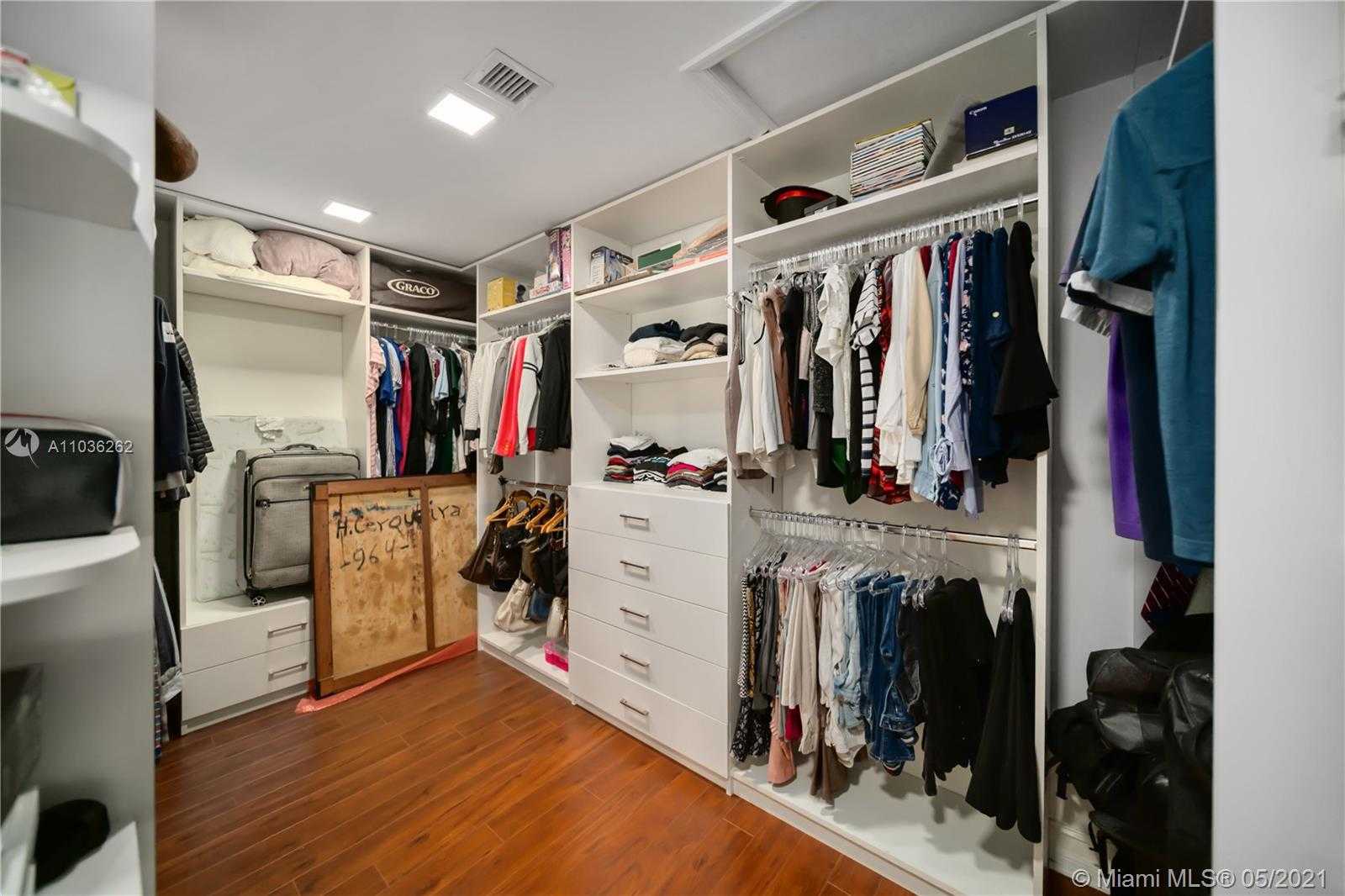 Small Image of 3172 NORTH EAST 211TH ST, Aventura Number 21