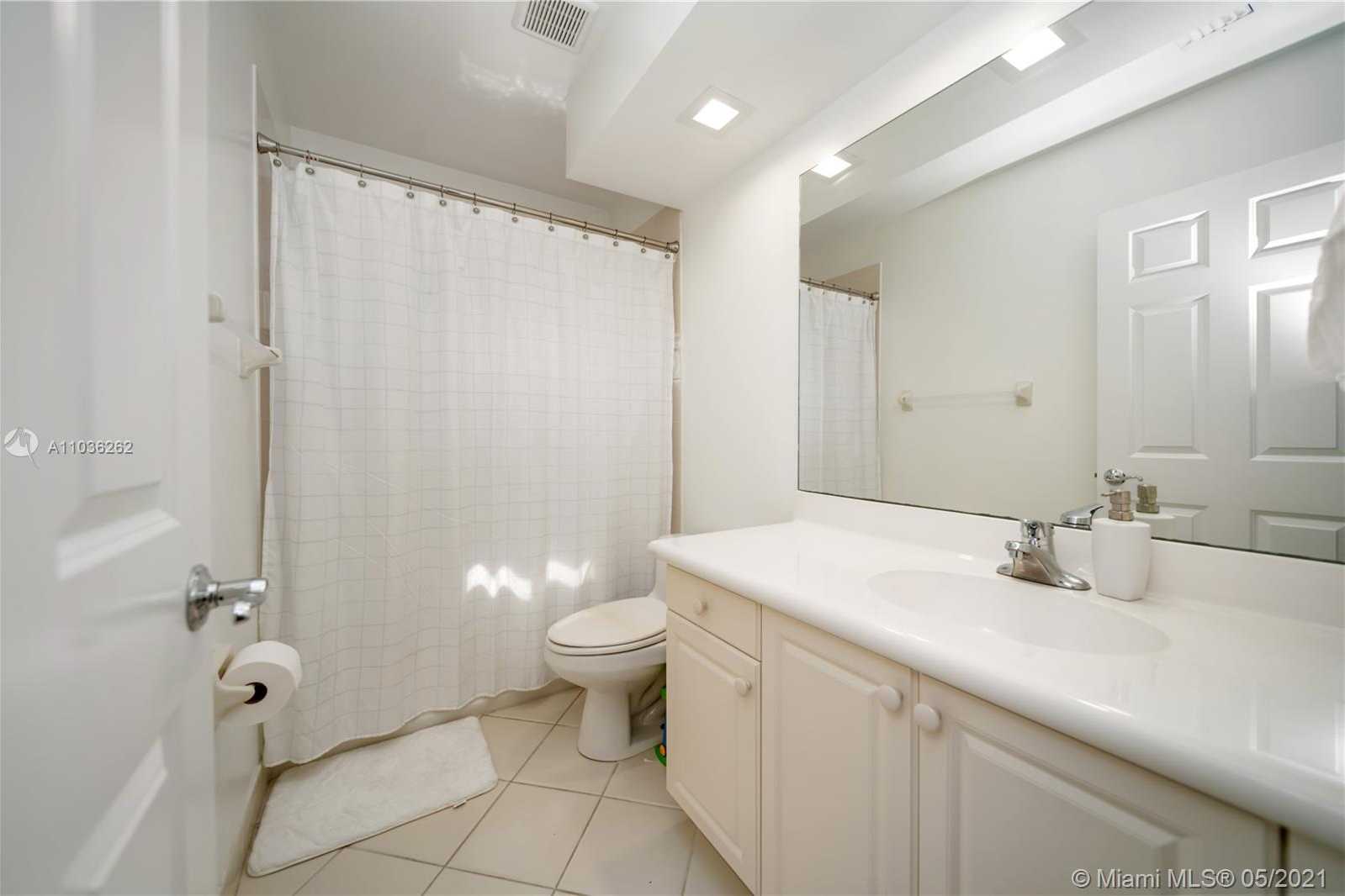 Small Image of 3172 NORTH EAST 211TH ST, Aventura Number 24