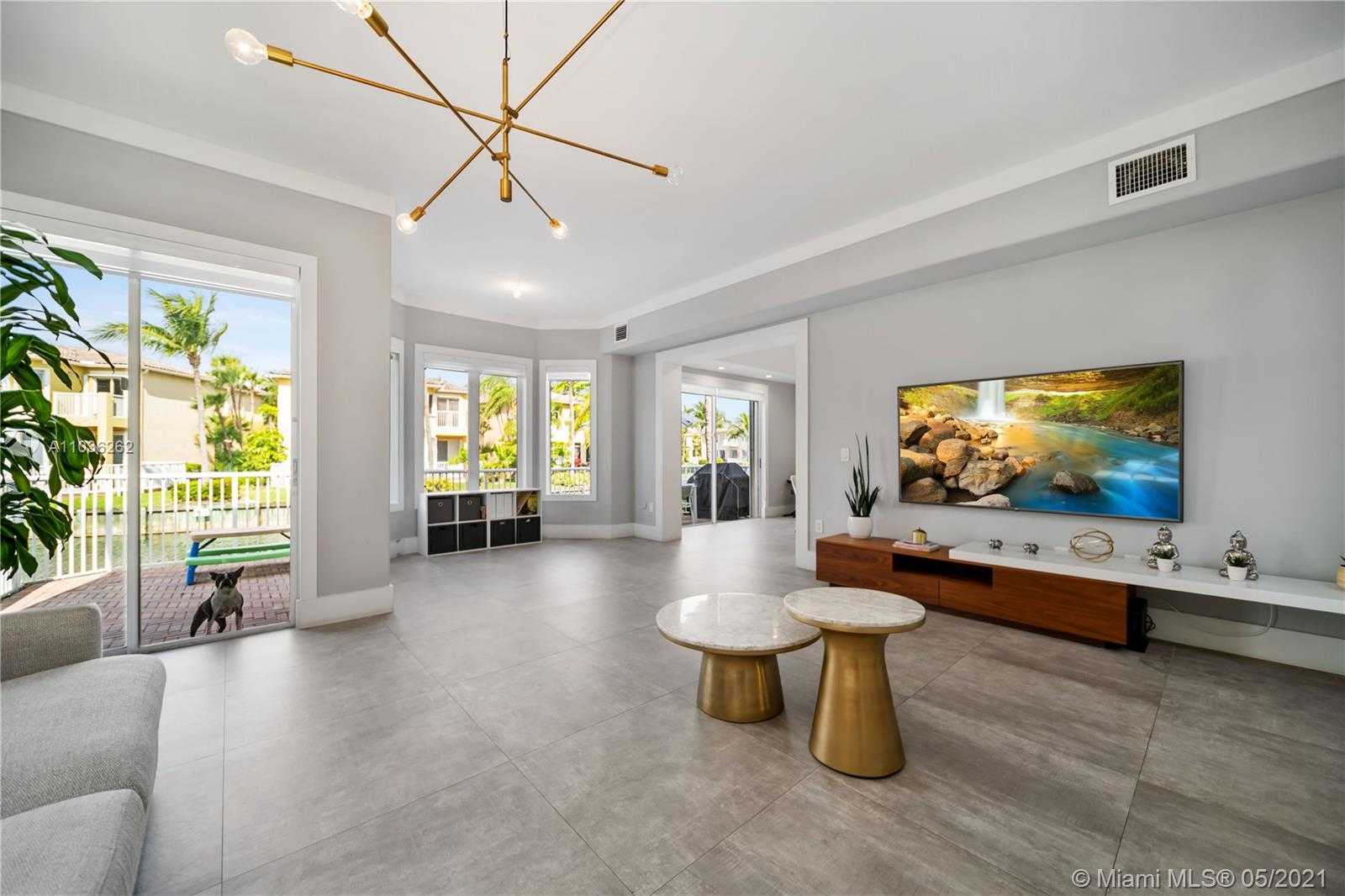 Small Image of 3172 NORTH EAST 211TH ST, Aventura Number 7