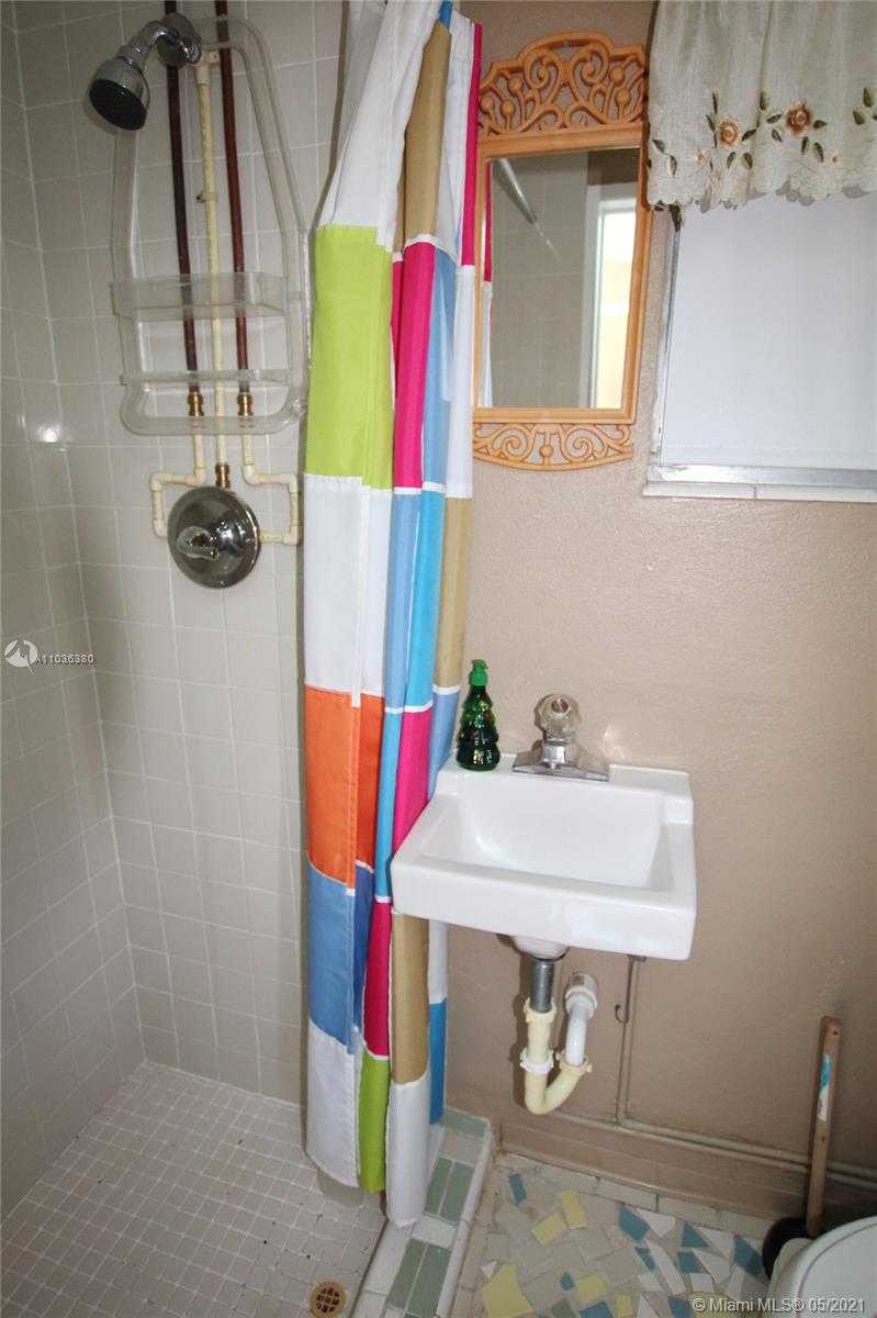 Imagen de Pequeño Objeto