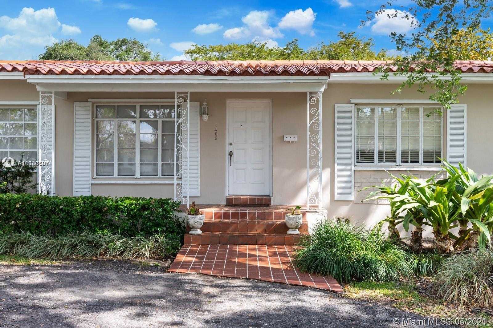 Small Image of 1409 ALGARDI AVE, Coral Gables Number 2