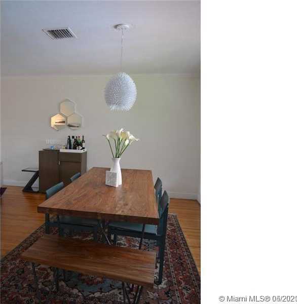 Small Image of 1409 ALGARDI AVE, Coral Gables Number 7
