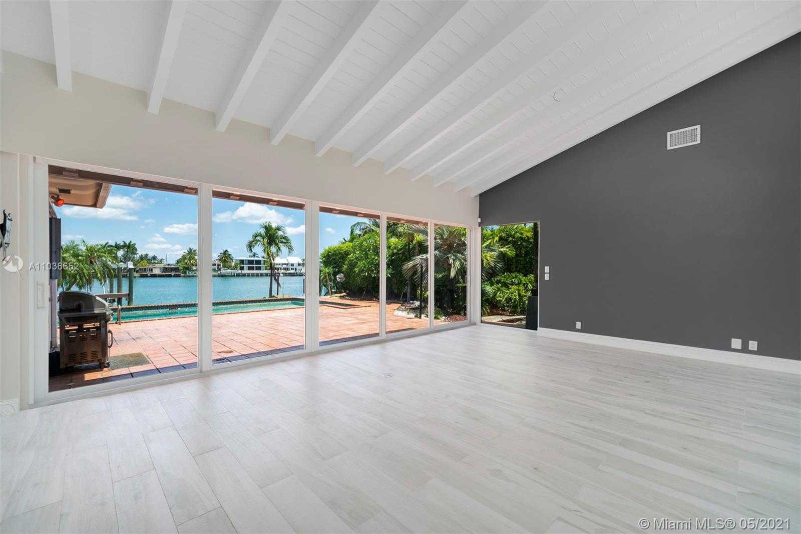 Small Image of 345 NORTH SHORE DR, Miami Beach Number 11