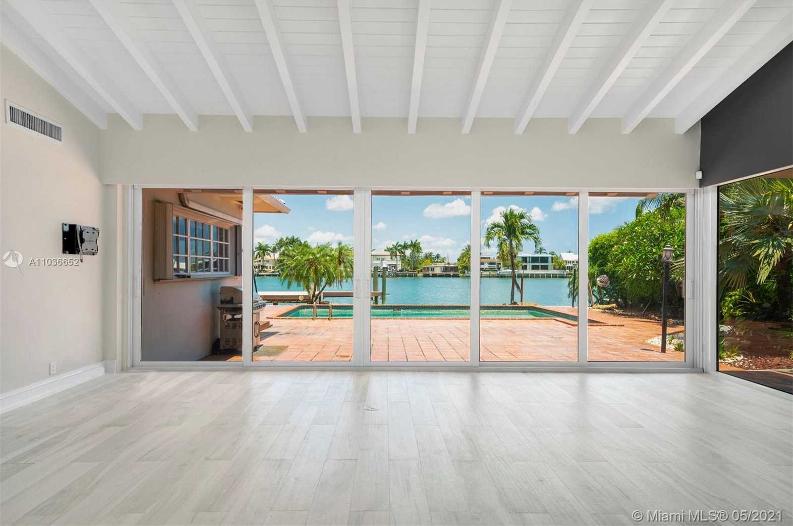 Small Image of 345 NORTH SHORE DR, Miami Beach Number 12