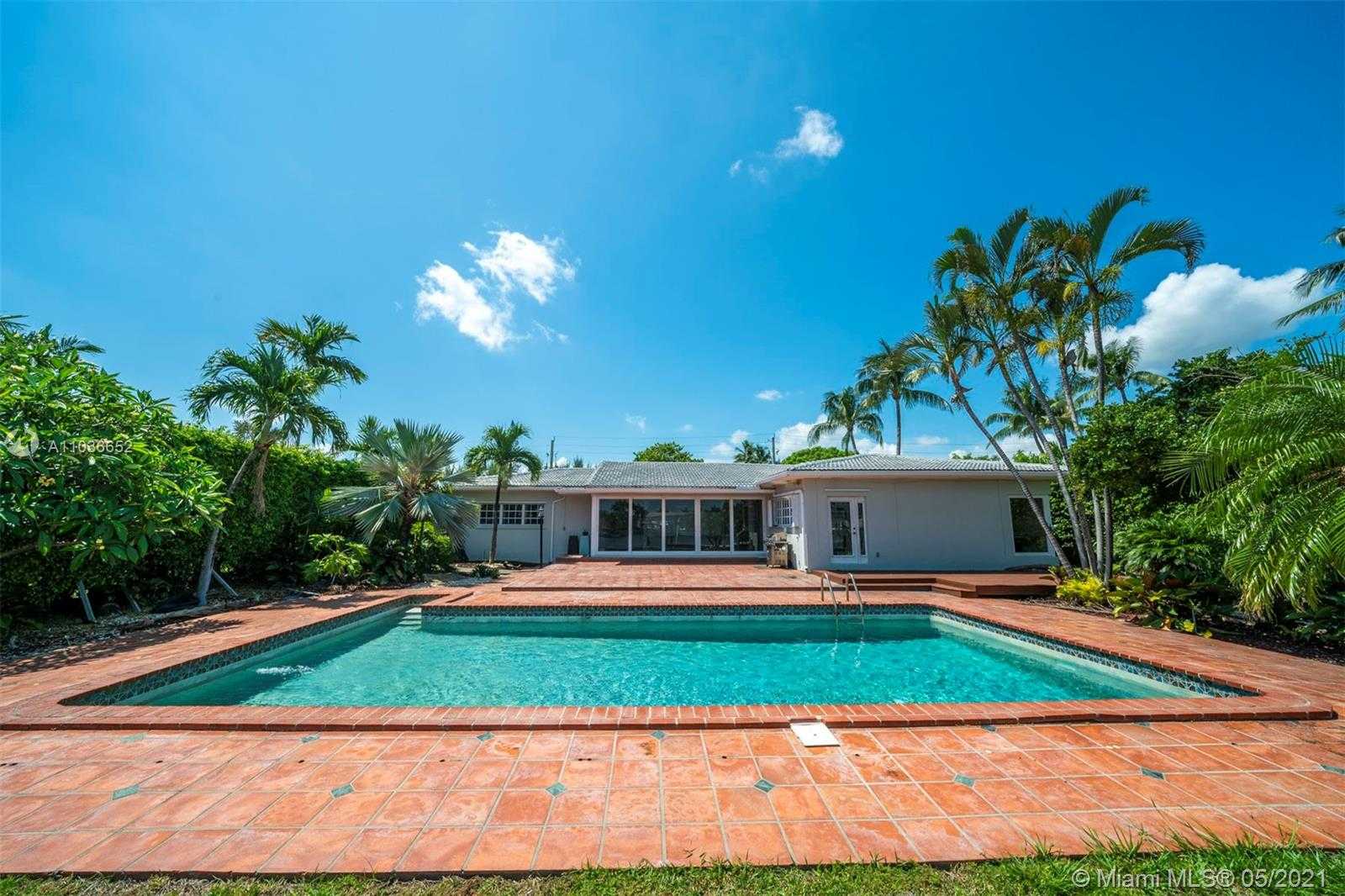 Small Image of 345 NORTH SHORE DR, Miami Beach Number 17