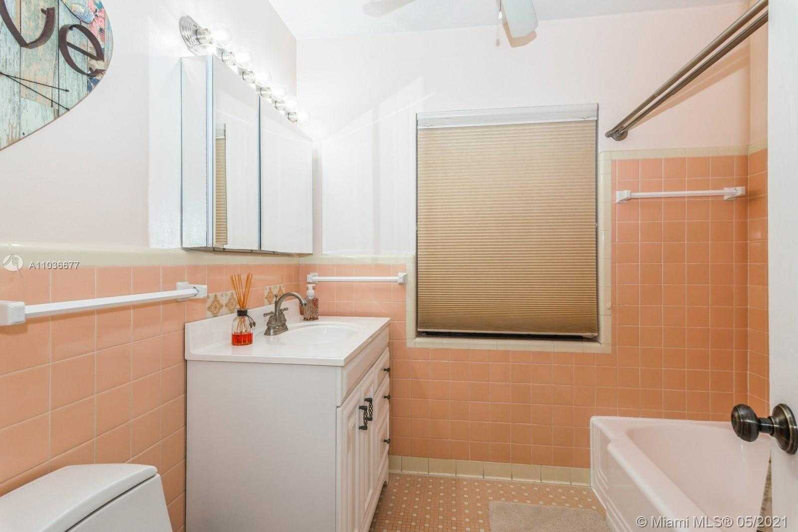 Small Image of 720 SOUTH WEST 27TH RD, Miami Number 13