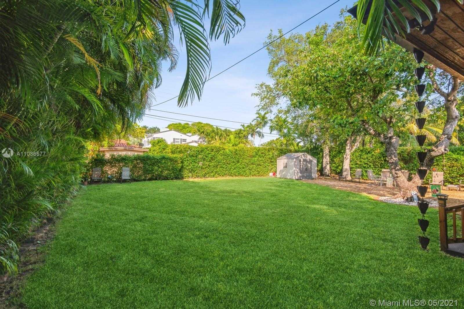 Small Image of 720 SOUTH WEST 27TH RD, Miami Number 23