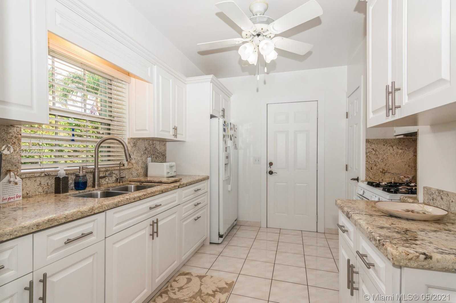 Small Image of 720 SOUTH WEST 27TH RD, Miami Number 8