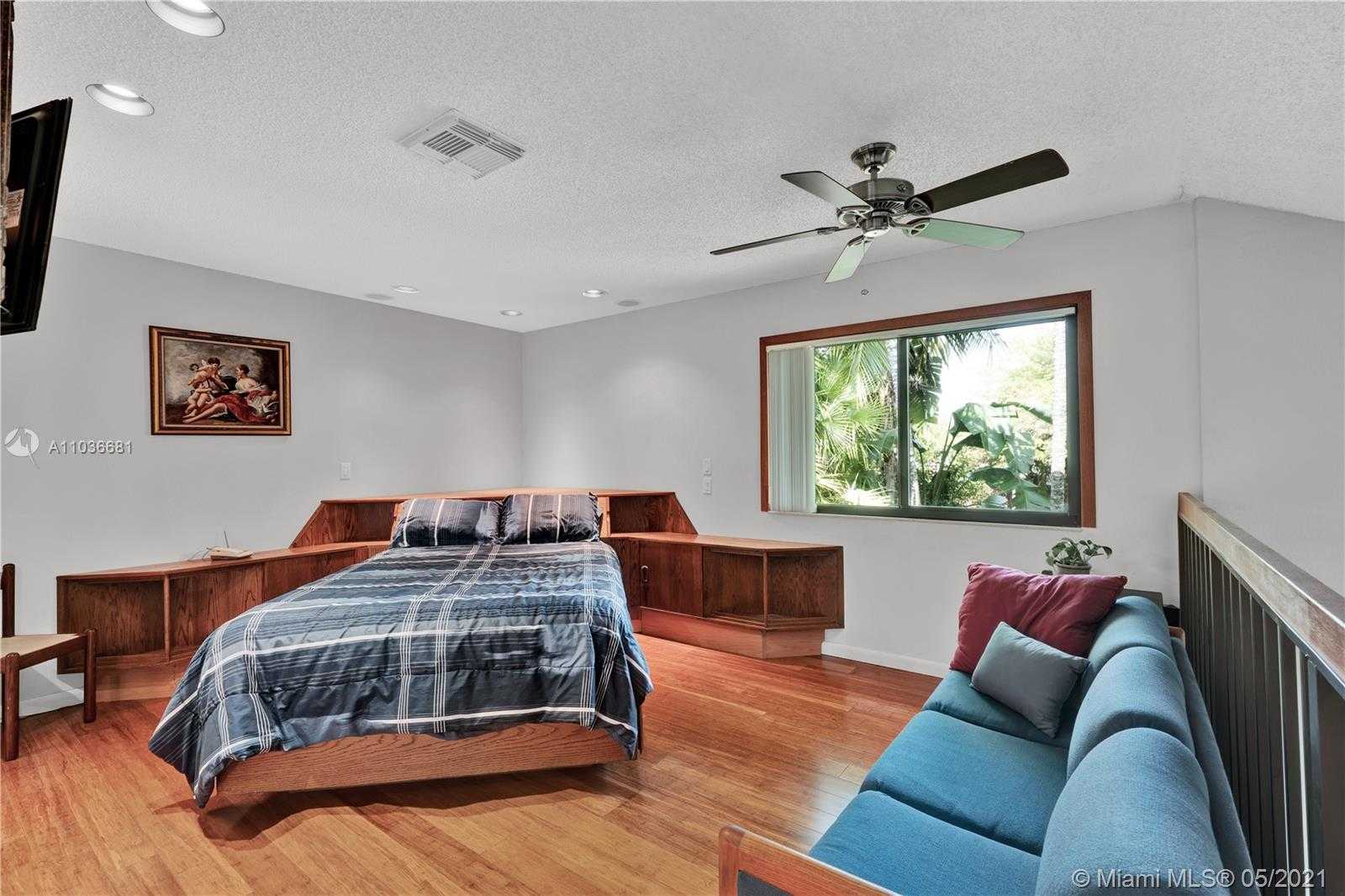 Small Image of 9573 SOUTH WEST 148TH AVENUE CIR N, Miami Number 11
