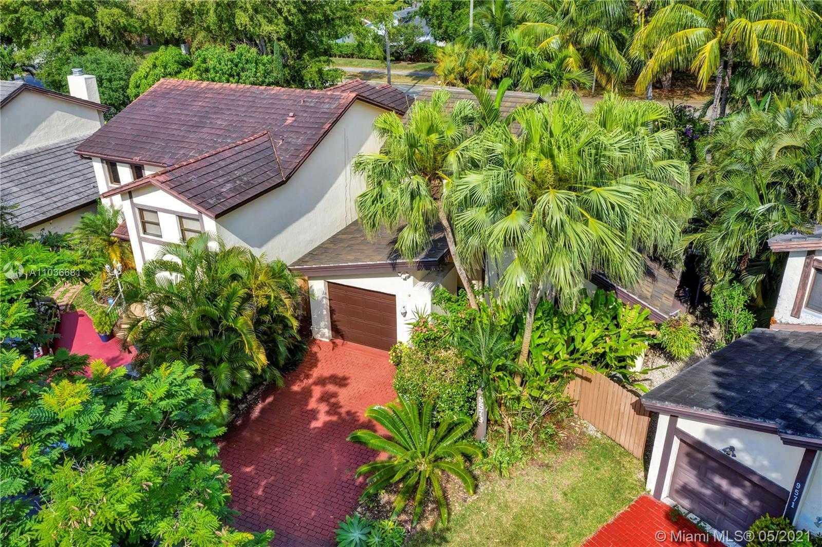 Small Image of 9573 SOUTH WEST 148TH AVENUE CIR N, Miami Number 30
