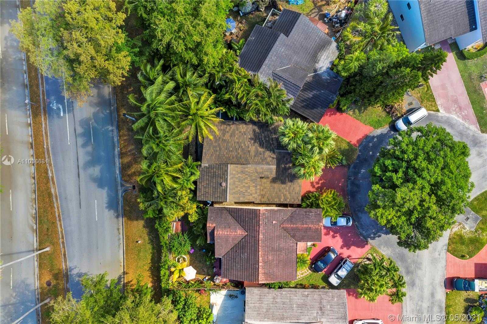 Small Image of 9573 SOUTH WEST 148TH AVENUE CIR N, Miami Number 35
