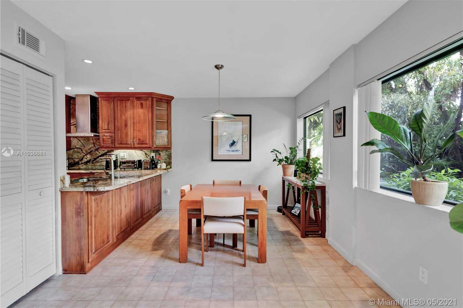 Small Image of 9573 SOUTH WEST 148TH AVENUE CIR N, Miami Number 5