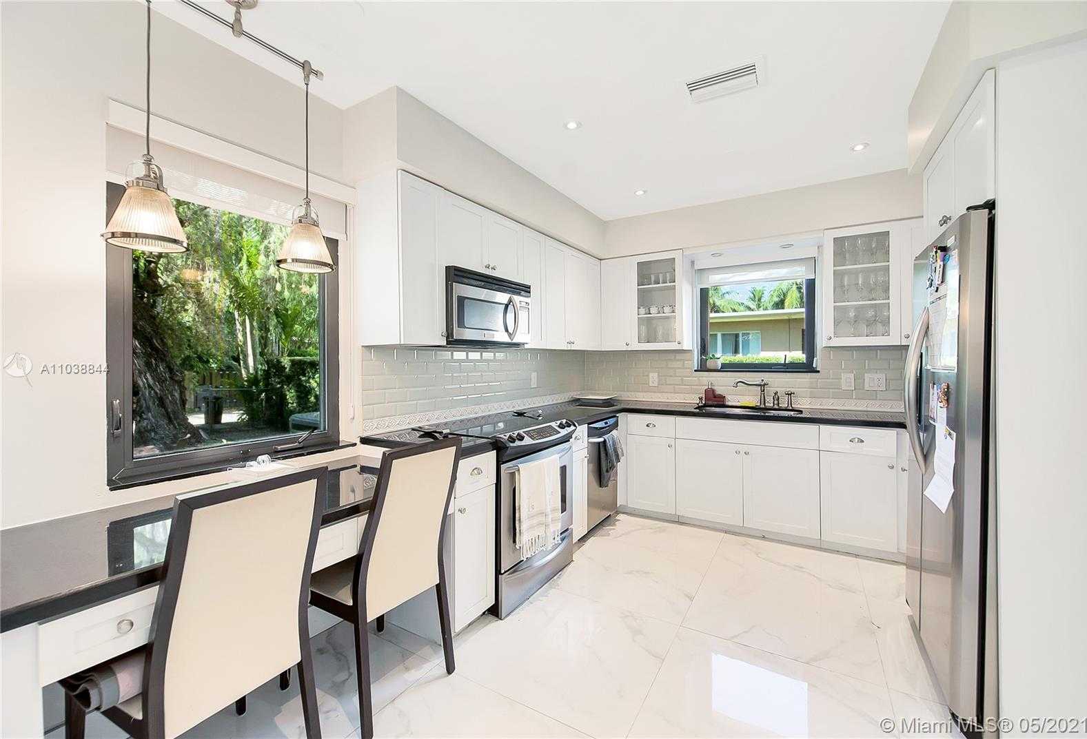 Small Image of 1020 NORTH EAST 98TH ST, Miami Shores Number 11