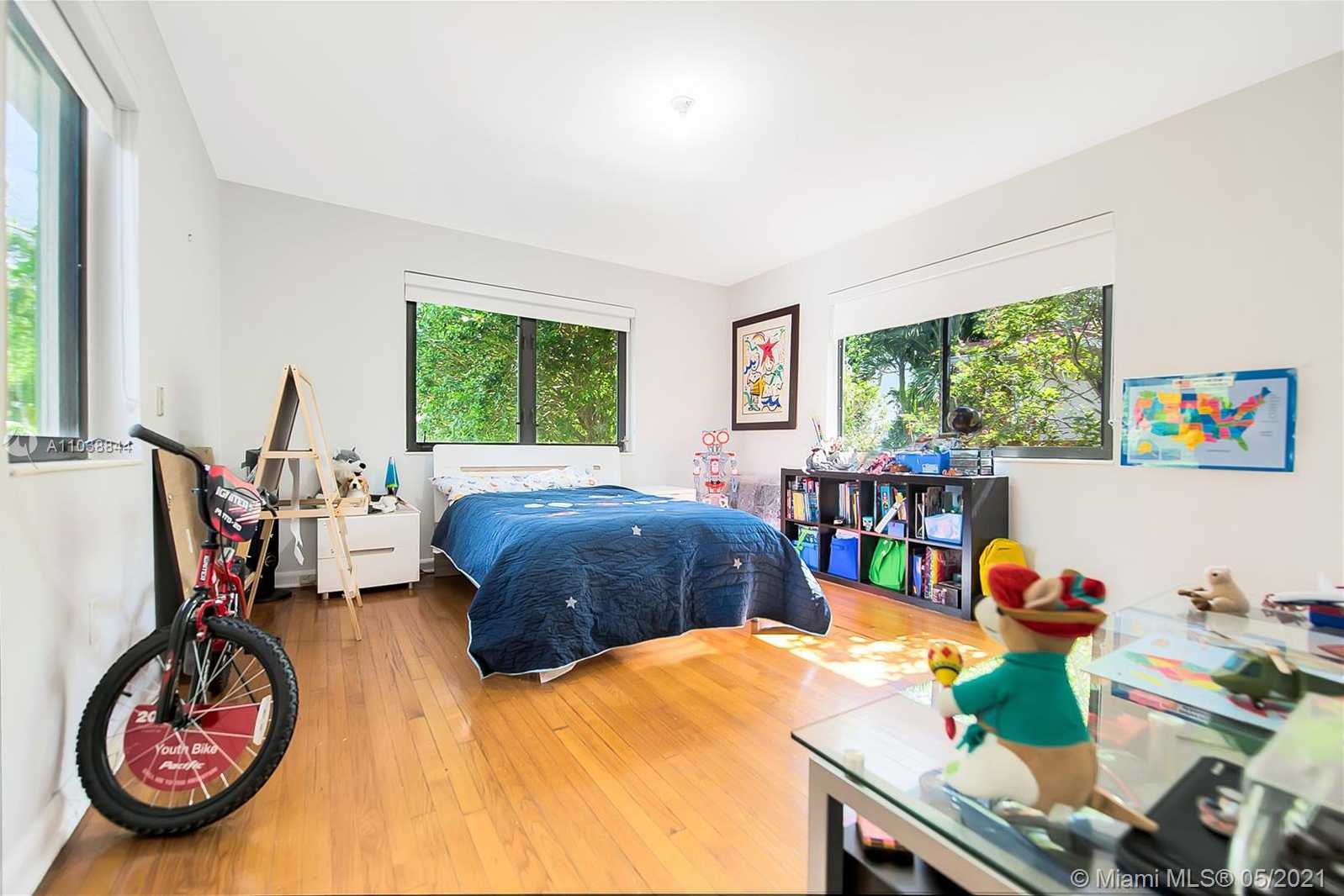 Small Image of 1020 NORTH EAST 98TH ST, Miami Shores Number 16