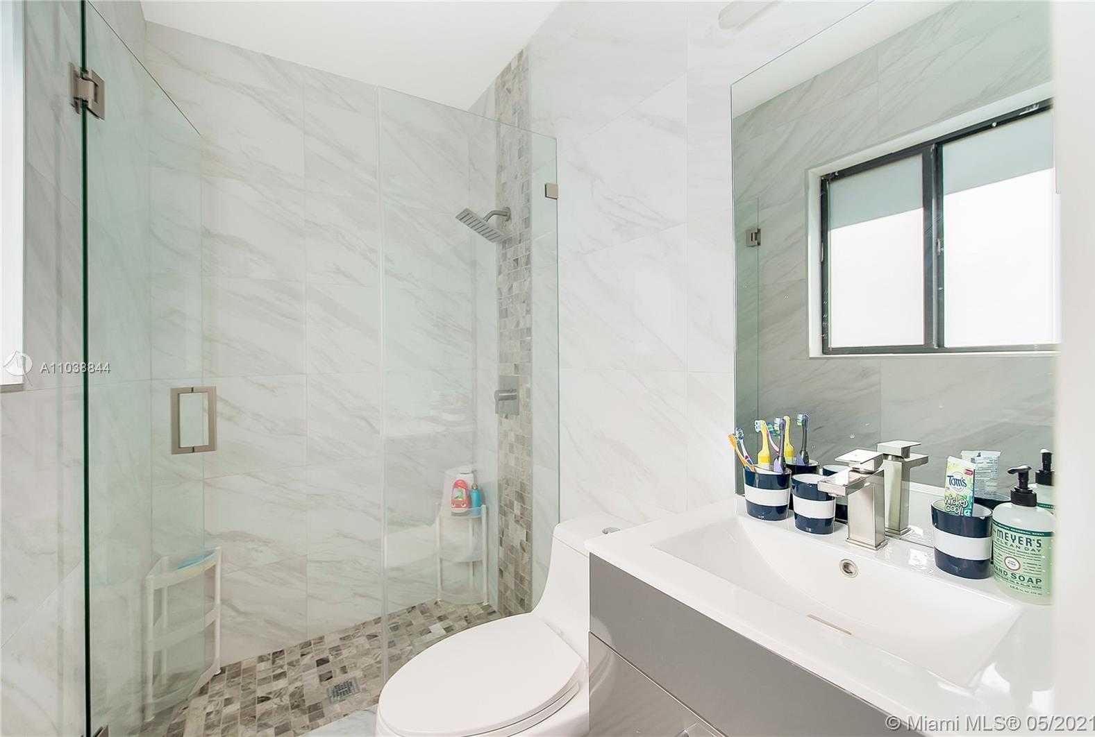 Small Image of 1020 NORTH EAST 98TH ST, Miami Shores Number 17