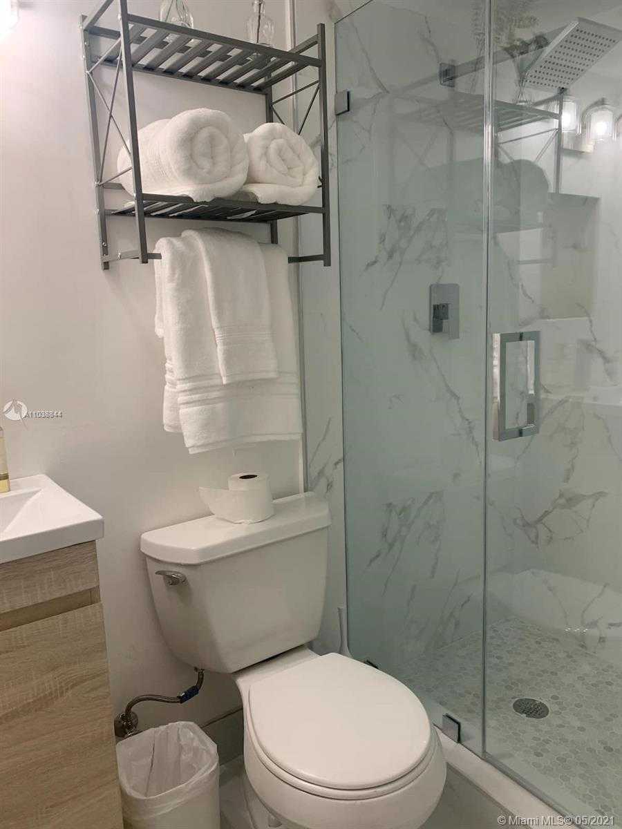 Small Image of 1020 NORTH EAST 98TH ST, Miami Shores Number 24