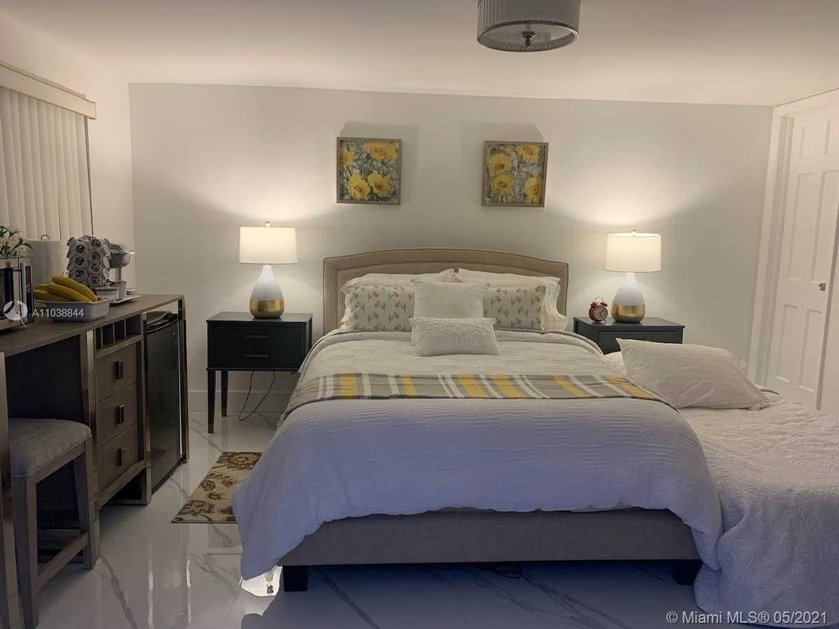 Small Image of 1020 NORTH EAST 98TH ST, Miami Shores Number 25