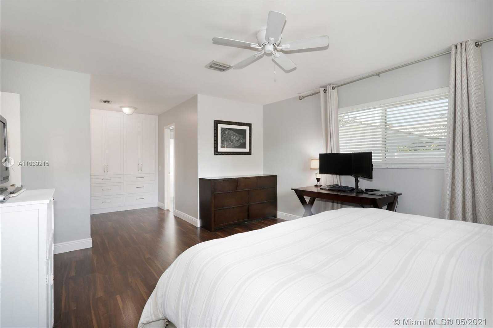 Small Image of 5850 SOUTH WEST 56 TER, South Miami Number 16