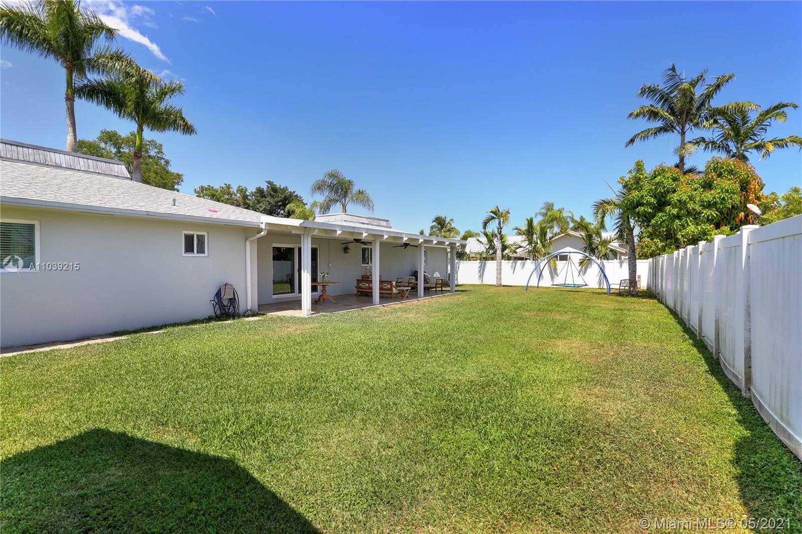 Small Image of 5850 SOUTH WEST 56 TER, South Miami Number 22