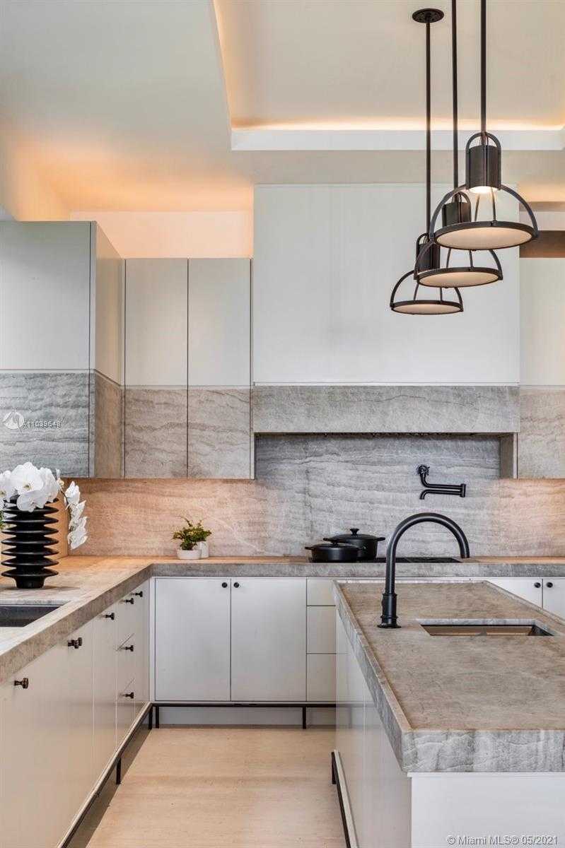 Small Image of 469 OCEAN BLVD, Golden Beach Number 6