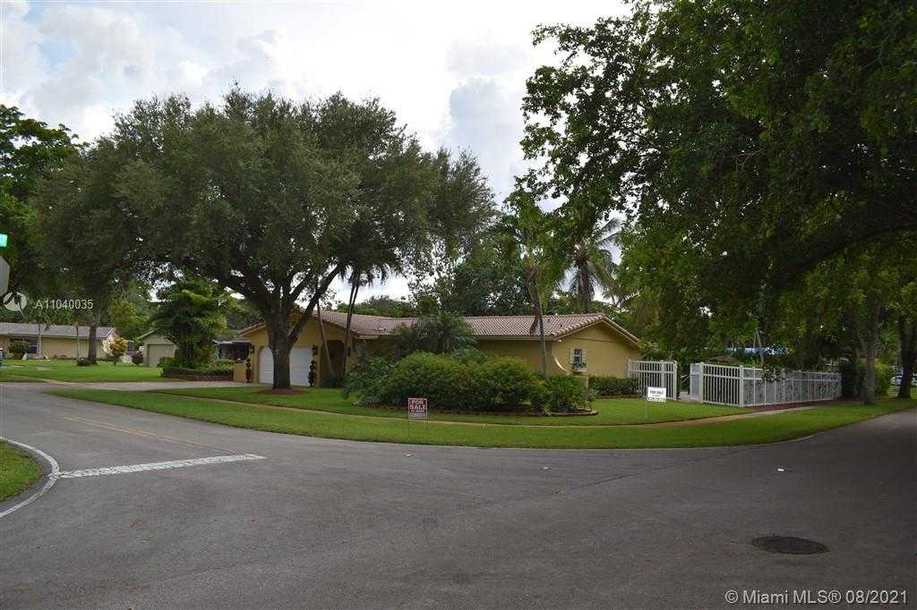 Small Image of 1101 SOUTH WEST 71ST AVE, Plantation Number 2