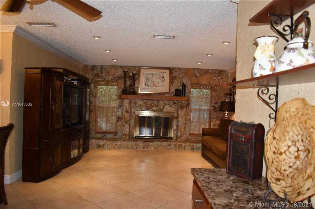 Small Image of 1101 SOUTH WEST 71ST AVE, Plantation Number 21