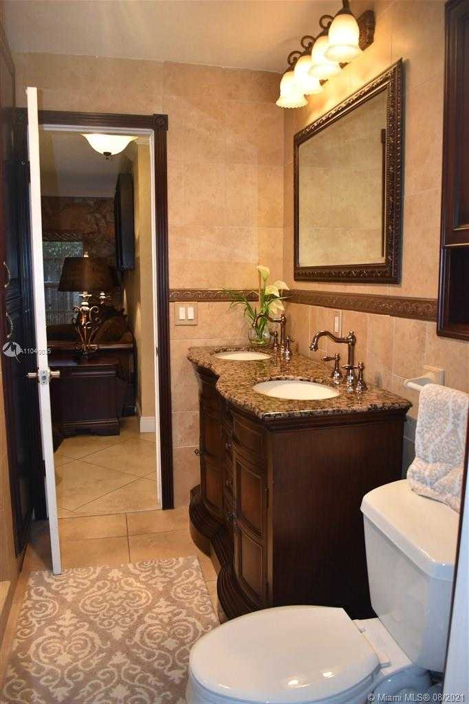 Small Image of 1101 SOUTH WEST 71ST AVE, Plantation Number 23