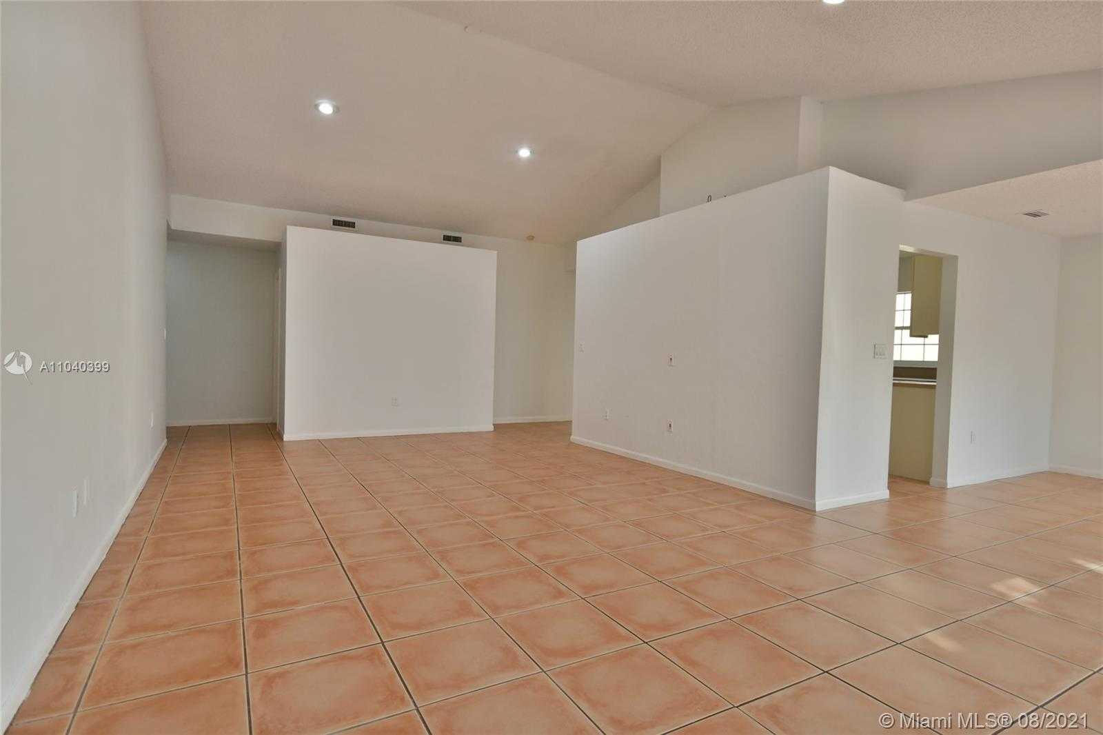 Small Image of 10380 NORTH WEST 46TH ST, Doral Number 13