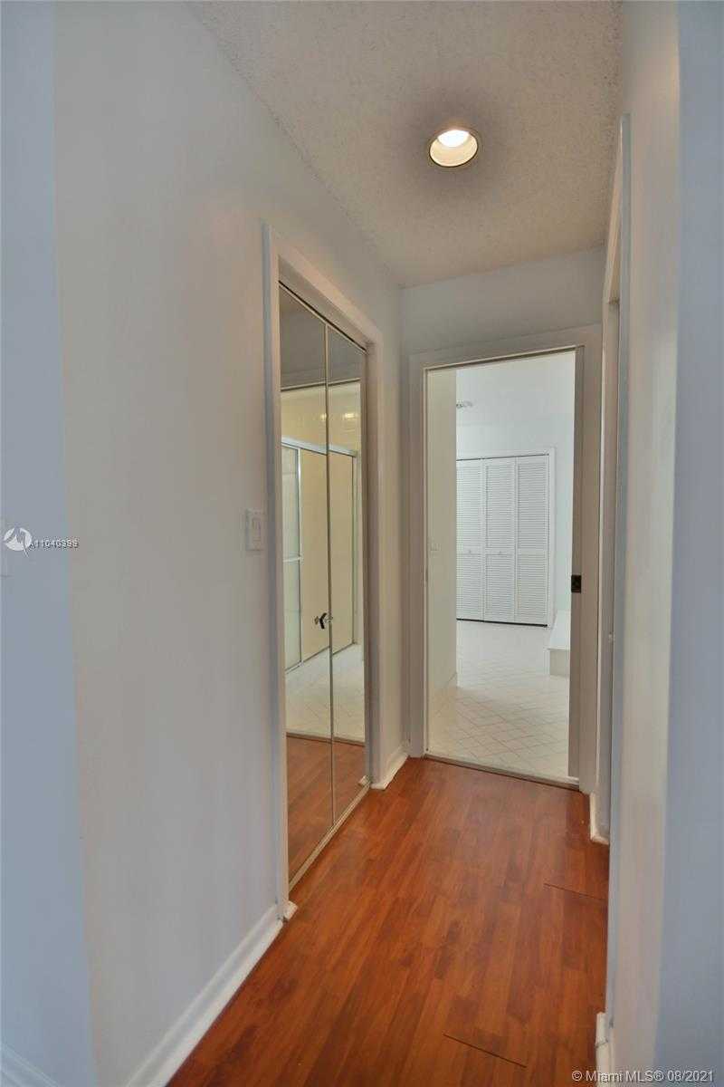 Small Image of 10380 NORTH WEST 46TH ST, Doral Number 19