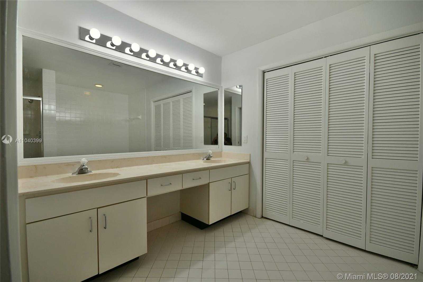 Small Image of 10380 NORTH WEST 46TH ST, Doral Number 21