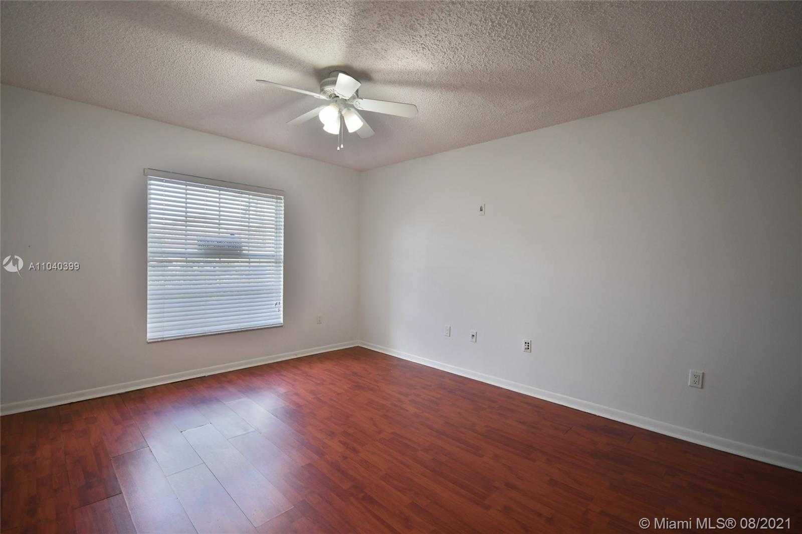Small Image of 10380 NORTH WEST 46TH ST, Doral Number 24