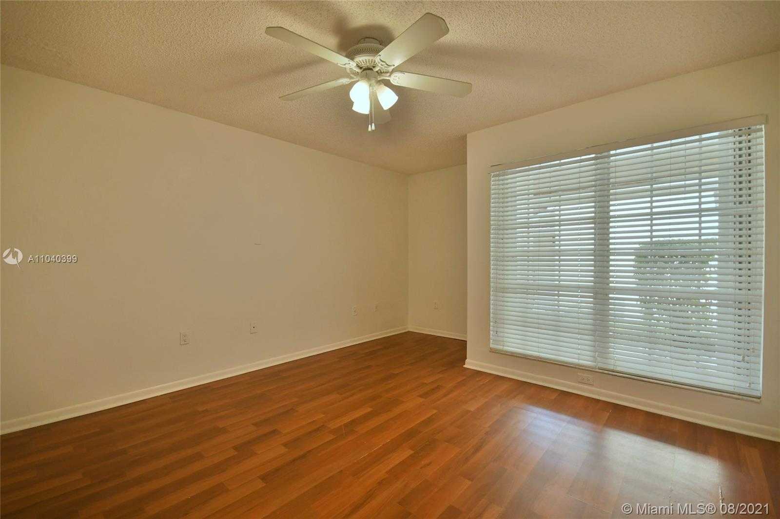 Small Image of 10380 NORTH WEST 46TH ST, Doral Number 28