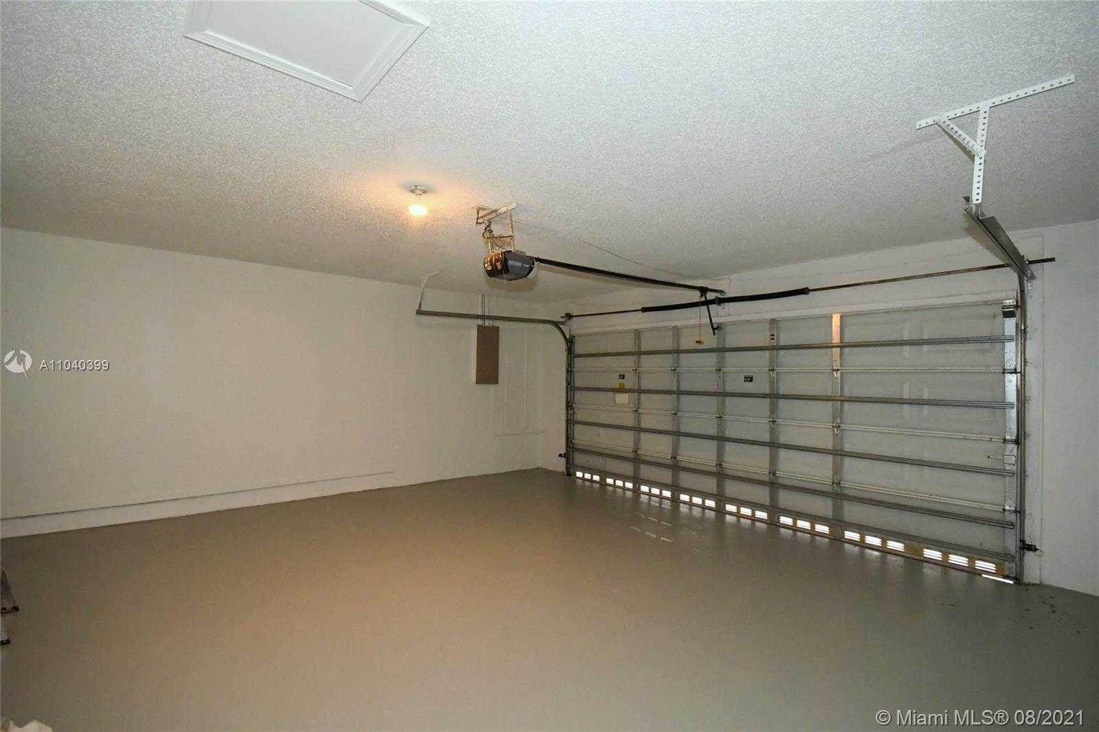 Small Image of 10380 NORTH WEST 46TH ST, Doral Number 36