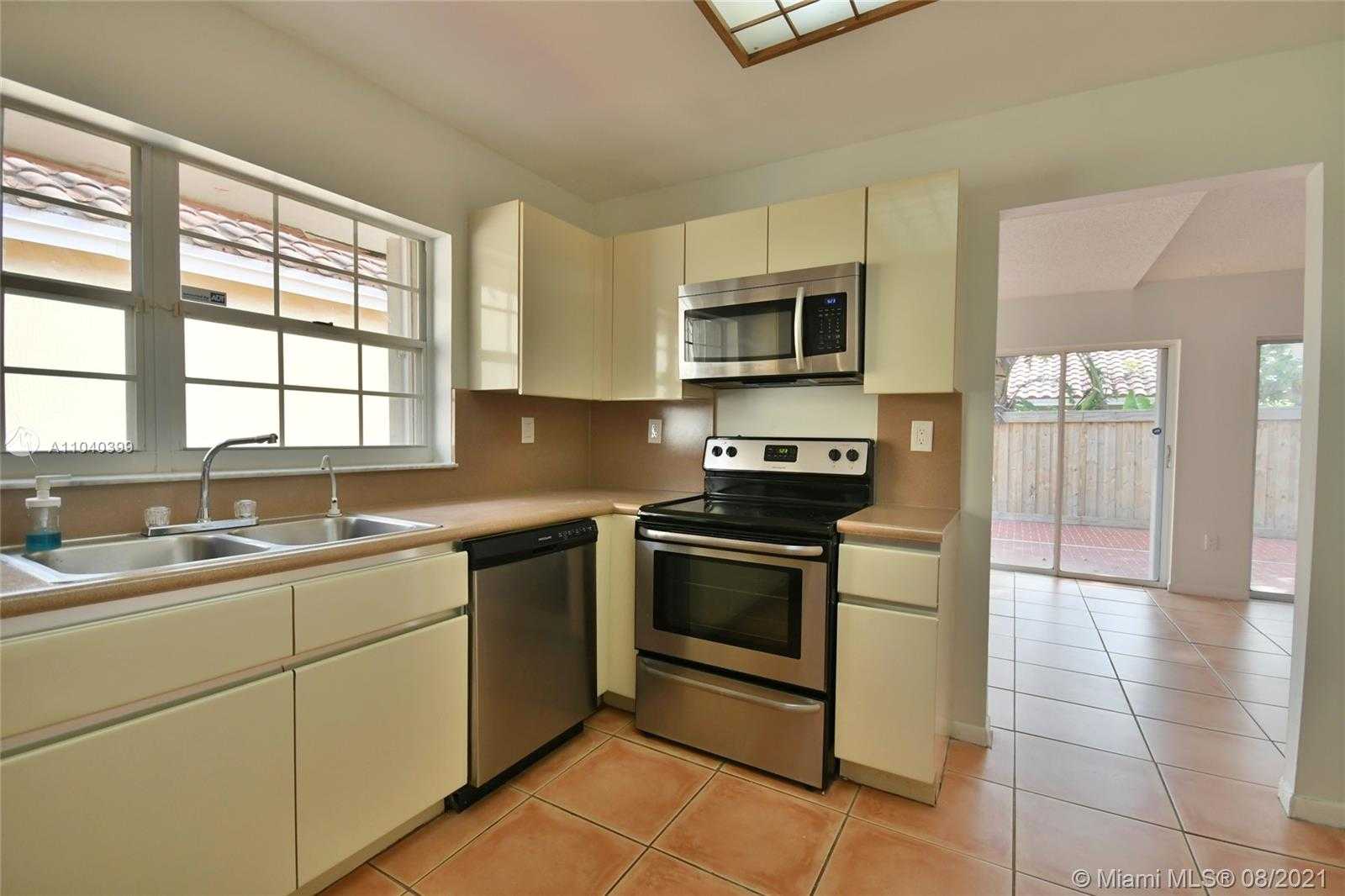 Small Image of 10380 NORTH WEST 46TH ST, Doral Number 4