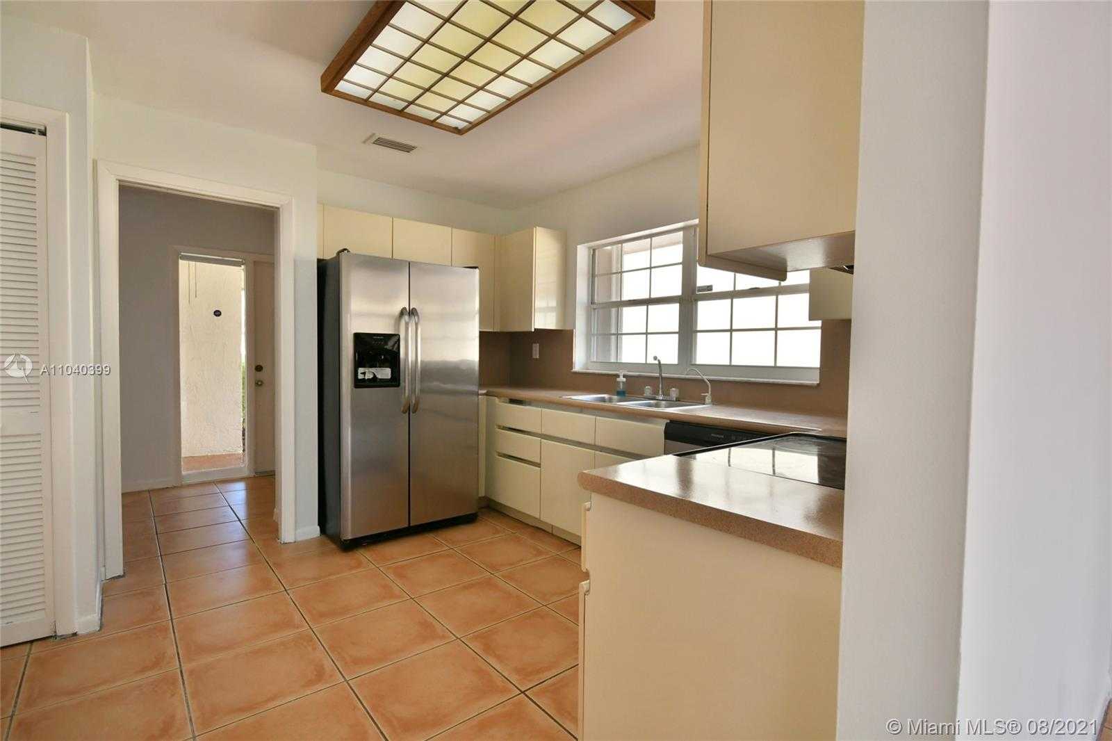 Small Image of 10380 NORTH WEST 46TH ST, Doral Number 6