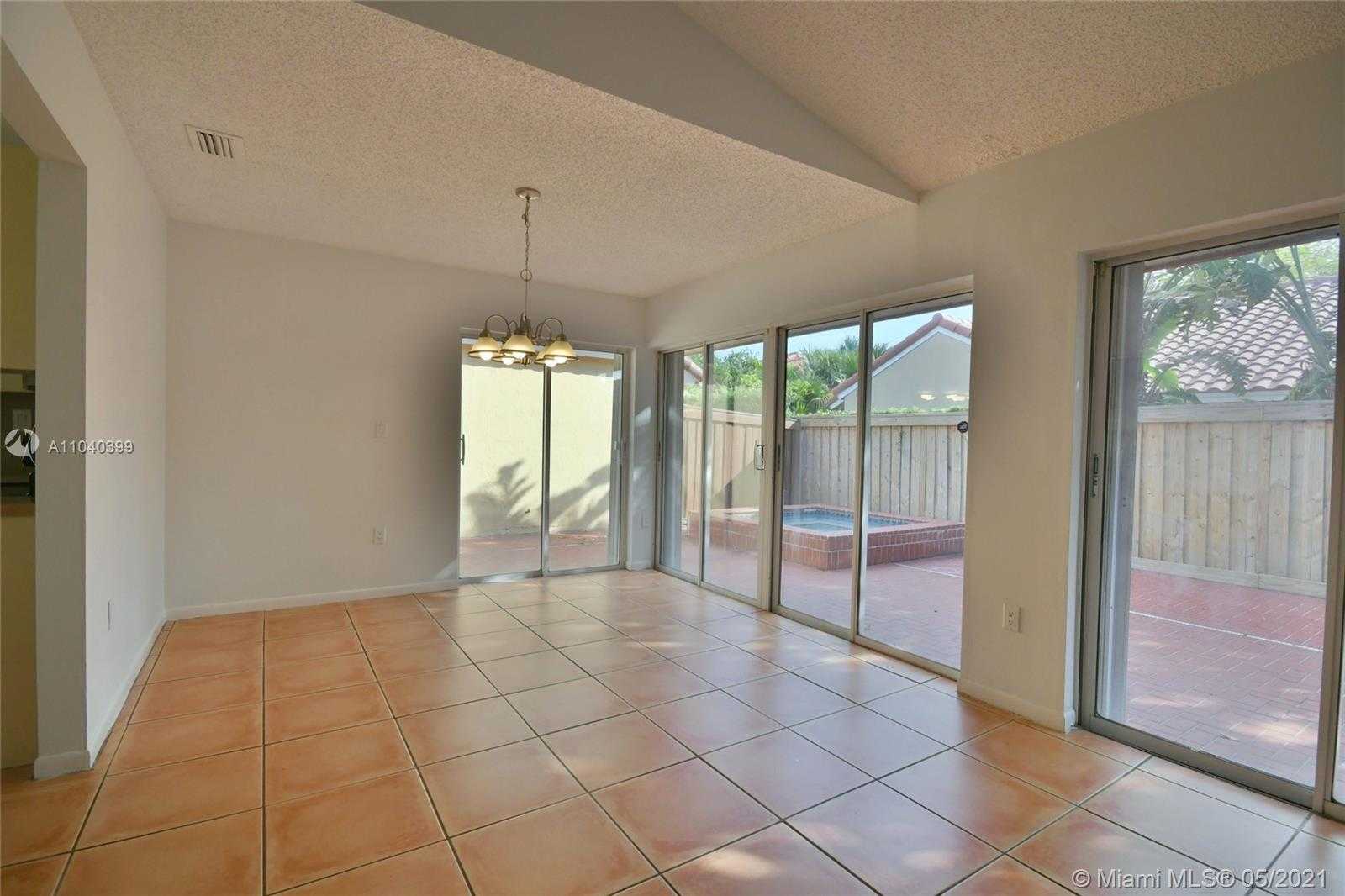 Small Image of 10380 NORTH WEST 46TH ST, Doral Number 7