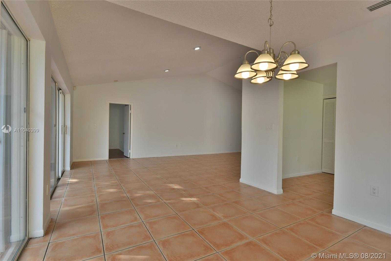 Small Image of 10380 NORTH WEST 46TH ST, Doral Number 9